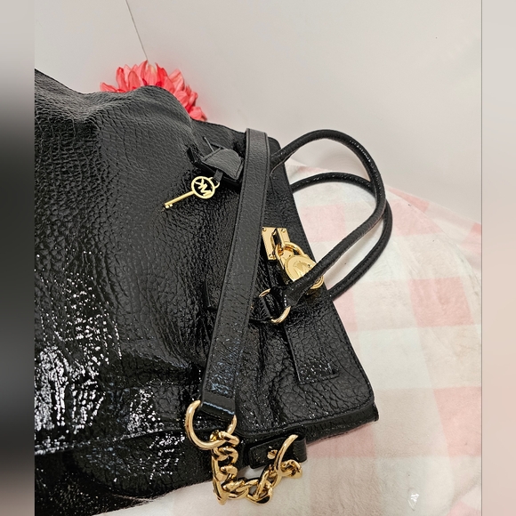 EUC Michael kors Leather Shoulder /Crossbody bag - Picture 15 of 15